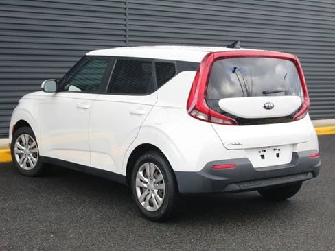 Used 2020 Kia Soul LX image 3