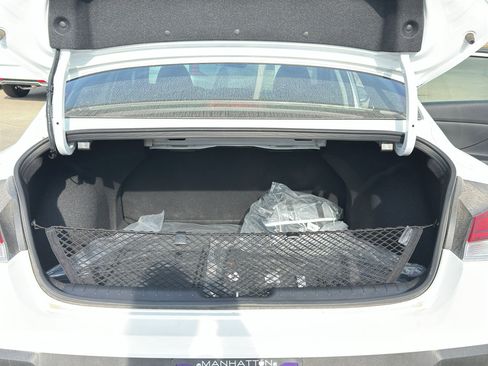 New 2025 Hyundai Elantra Blue image 30