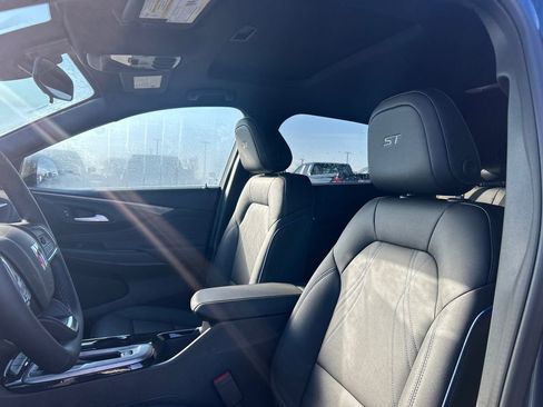 New 2026 Buick Envista Sport Touring FWD image 17