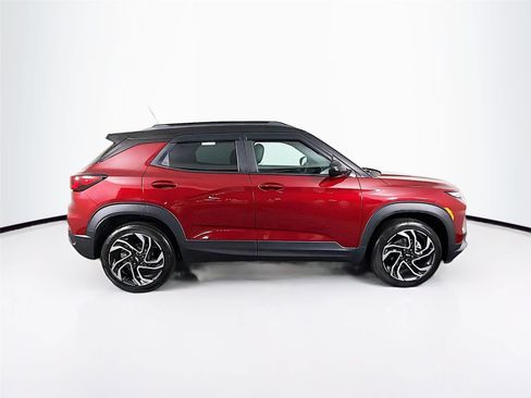 Used 2025 Chevrolet TrailBlazer RS w/ Driver Confidence Package image 8