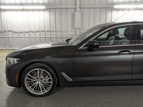 Used 2018 BMW 530i xDrive image 16