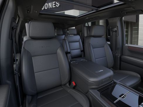 New 2026 GMC Yukon Denali w/ Denali Reserve Package image 16