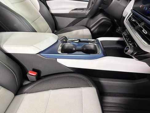 Certified 2024 Chevrolet Equinox EV LT FWD image 34