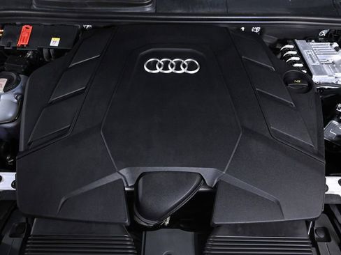 Used 2023 Audi Q7 3.0T Prestige AWD/4WD image 23