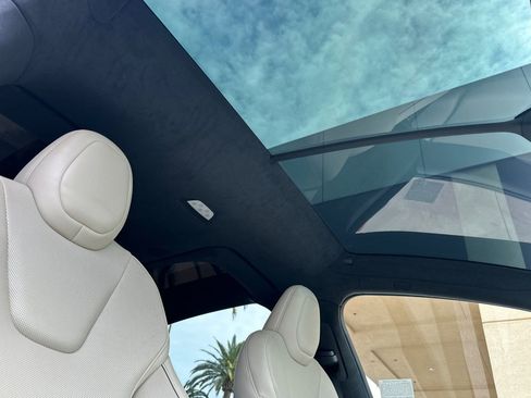 Used 2023 Tesla Model X Plaid image 22