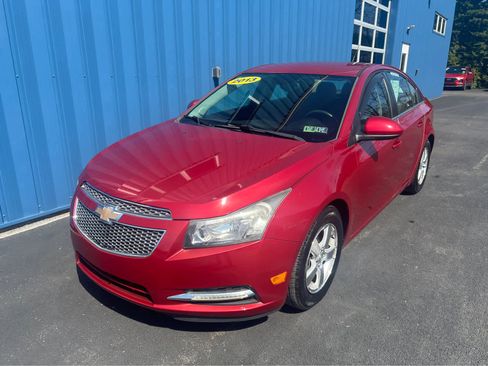 Used 2013 Chevrolet Cruze LT image 2