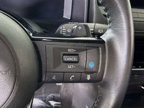 Certified 2024 Nissan Rogue SL FWD image 23