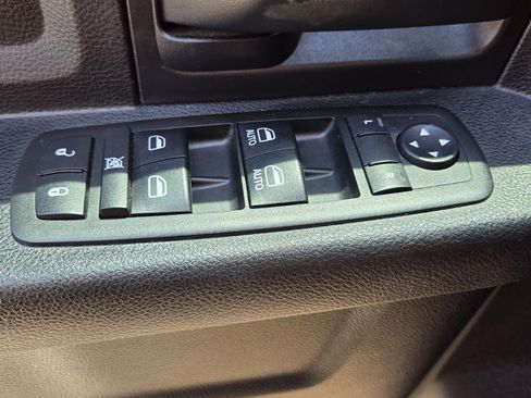 Used 2014 RAM 2500 Tradesman w/ Chrome Appearance Group RWD image 14