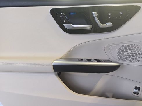 Certified 2024 Mercedes-Benz C 300 Sedan image 28