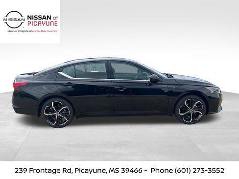 New 2026 Nissan Altima 2.5 SR FWD image 6