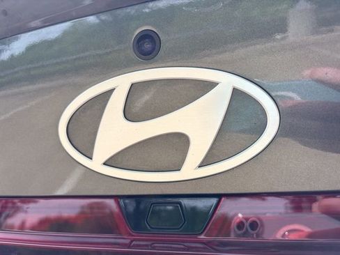 Used 2025 Hyundai Elantra Sport FWD image 9
