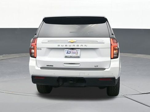 Used 2024 Chevrolet Suburban LT w/ LT Signature Package image 12