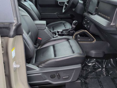 Used 2025 Ford Bronco Badlands AWD/4WD image 22