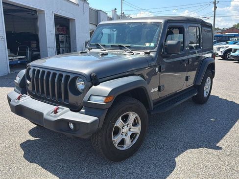 Used 2018 Jeep Wrangler Unlimited Sport S AWD/4WD image 2