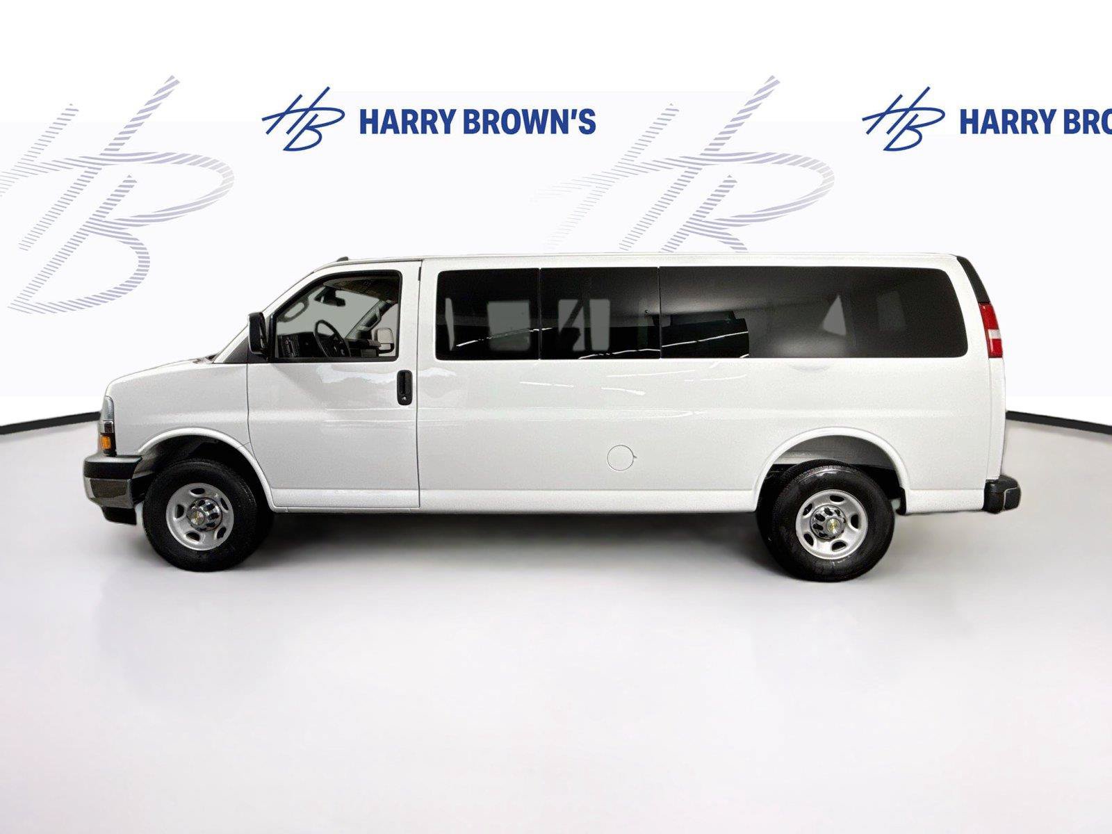 Used 2025 Chevrolet Express 3500 LT w/ LT Preferred Equipment Group RWD image 25