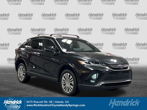 Used 2022 Toyota Venza XLE AWD/4WD image 1