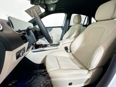 New 2025 Mercedes-Benz GLA 250 image 18