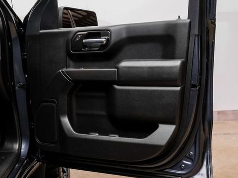 Used 2020 Chevrolet Silverado 1500 Custom w/ Custom Value Package RWD image 57
