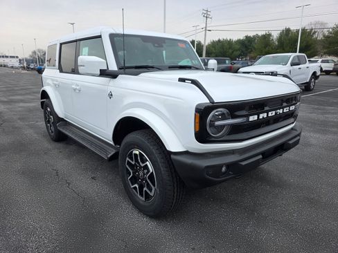 New 2025 Ford Bronco Outer Banks image 14