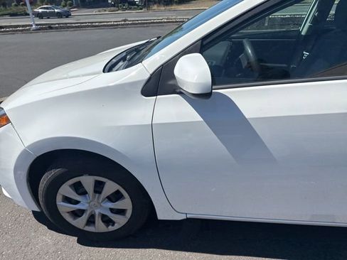 Used 2015 Toyota Corolla L image 20