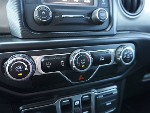 Used 2020 Jeep Gladiator Sport w/ Quick Order Package 24S image 16