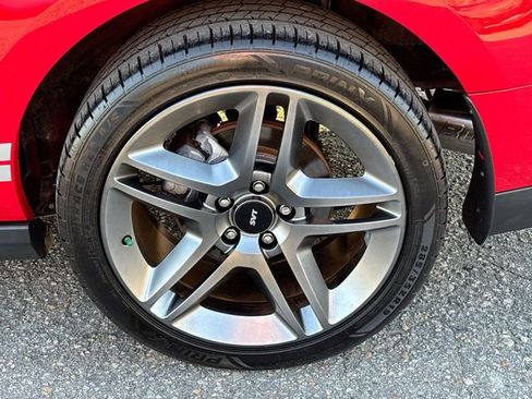 Used 2010 Ford Mustang Shelby GT500 image 14