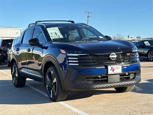 New 2026 Nissan Kicks SR w/ Cold Weather Package image 2