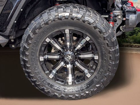 Used 2021 Jeep Wrangler Unlimited Rubicon w/ Dual Top Group AWD/4WD image 23
