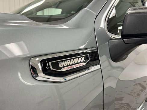 Used 2023 GMC Sierra 1500 SLT AWD/4WD image 27
