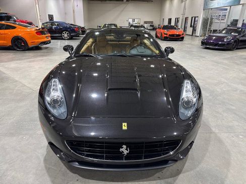 Used 2010 Ferrari California image 2