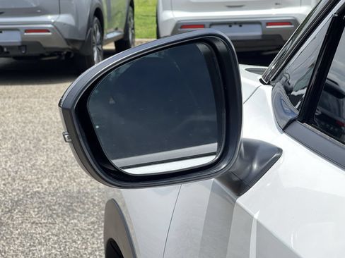 New 2026 Nissan Kicks SR w/ SR Premium Package FWD image 24