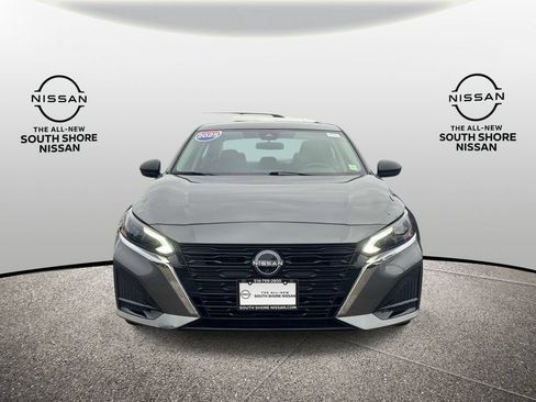 Used 2025 Nissan Altima 2.5 S FWD image 2