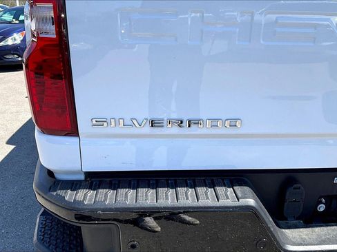 Used 2025 Chevrolet Silverado 2500 Custom w/ Custom Value Package AWD/4WD image 28