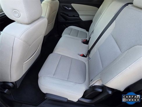 Used 2023 Chevrolet Traverse LS w/ Safety Package image 8