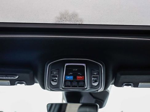 New 2025 Jeep Grand Cherokee L Limited w/ Black Appearance Package image 17