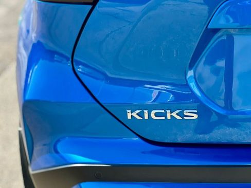 Used 2024 Nissan Kicks SV image 9