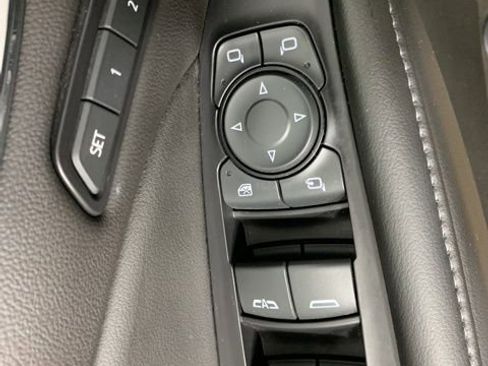 Used 2021 Buick Enclave Avenir w/ Avenir Technology Package AWD/4WD image 18