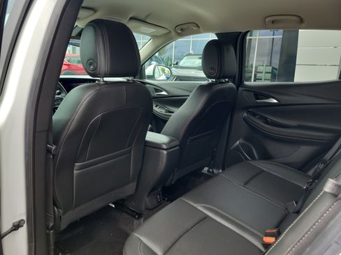 Used 2024 Buick Encore GX Sport Touring AWD/4WD image 13