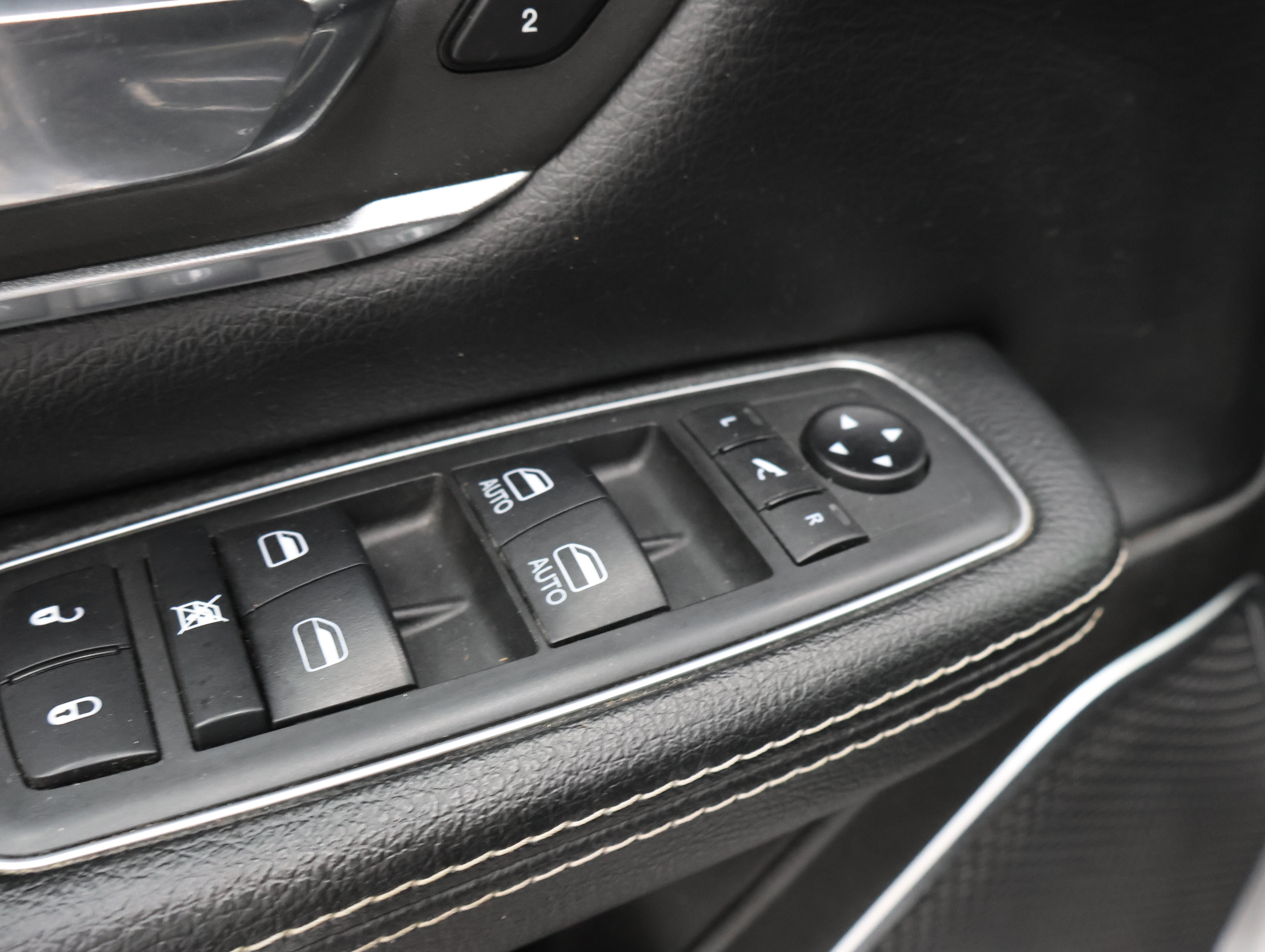 Used 2019 RAM 1500 Laramie w/ Sport Appearance Package AWD/4WD image 39