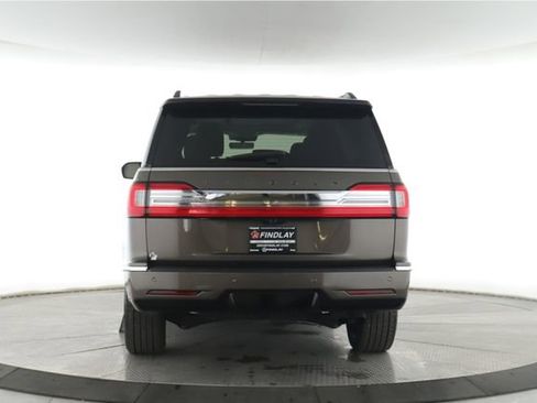 Used 2021 Lincoln Navigator Black Label w/ Special Edition Package AWD/4WD image 11