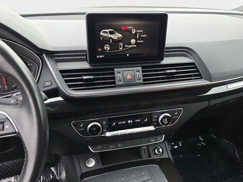 Used 2019 Audi Q5 2.0T Premium w/ Convenience Package AWD/4WD image 26