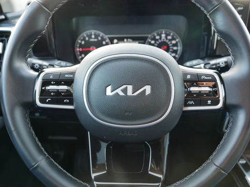 Certified 2022 Kia Sorento SX image 25