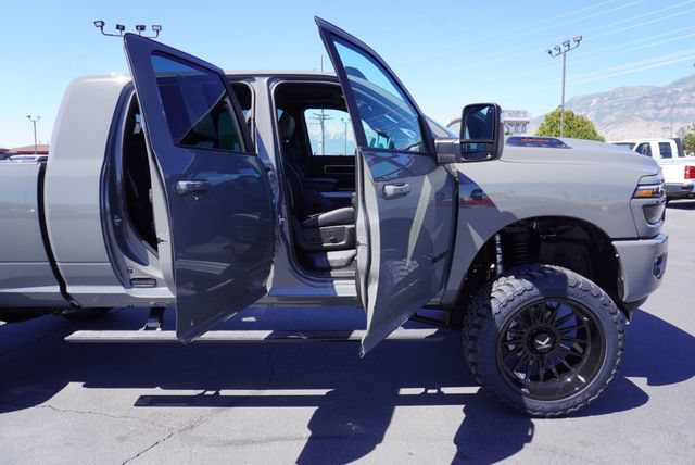 Used 2026 RAM 3500 Laramie AWD/4WD image 24