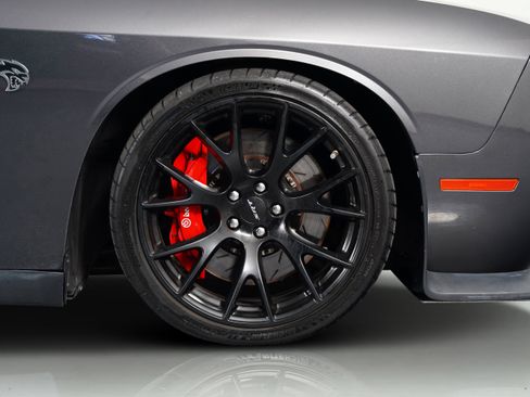 Used 2016 Dodge Challenger SRT Hellcat image 8