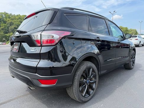 Used 2017 Ford Escape SE w/ SE Sport Appearance Package AWD/4WD image 5