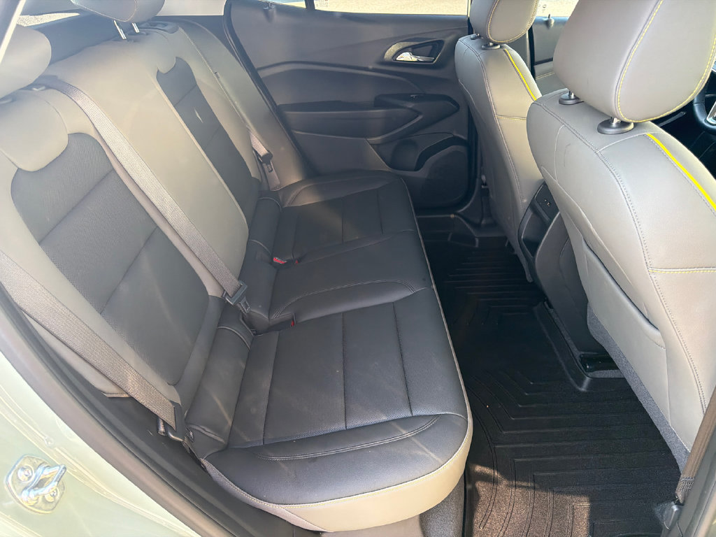 Used 2025 Chevrolet Trax ACTIV w/ Sunroof Package FWD image 15
