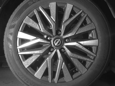 Used 2025 Nissan Altima 2.5 SV FWD image 15
