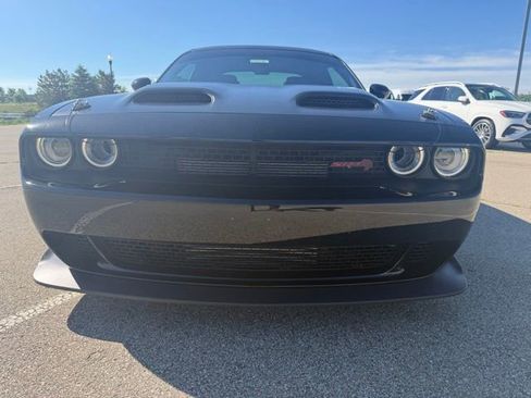 Used 2023 Dodge Challenger SRT Hellcat RWD image 4