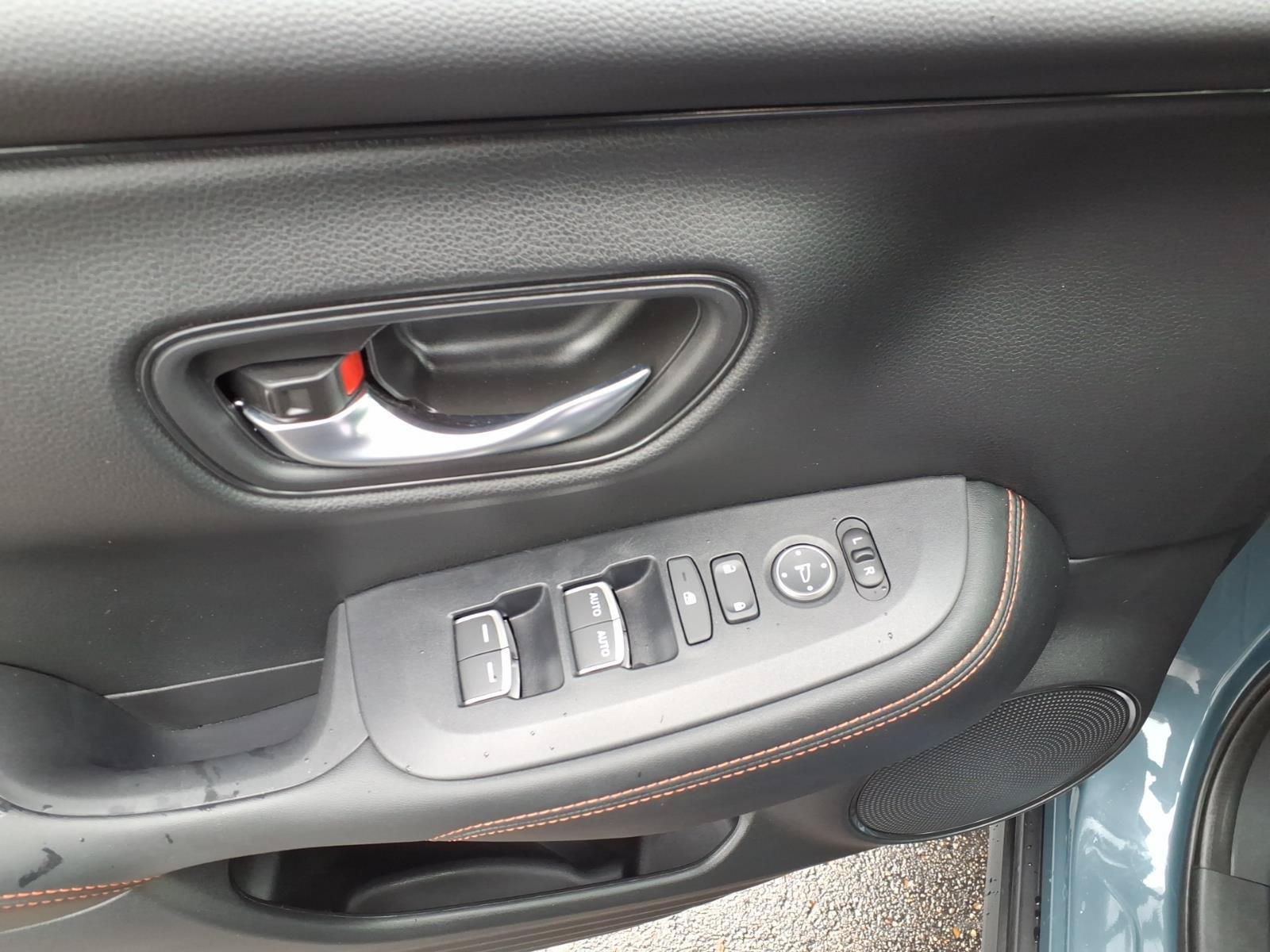 Certified 2025 Honda HR-V Sport image 13