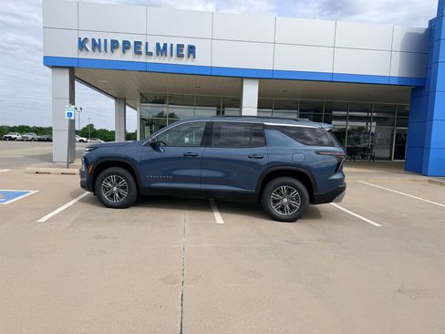 New 2026 Chevrolet Traverse LT FWD image 5